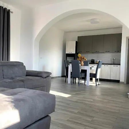 Casa Rina, In Centro A * Malfa (Salina)